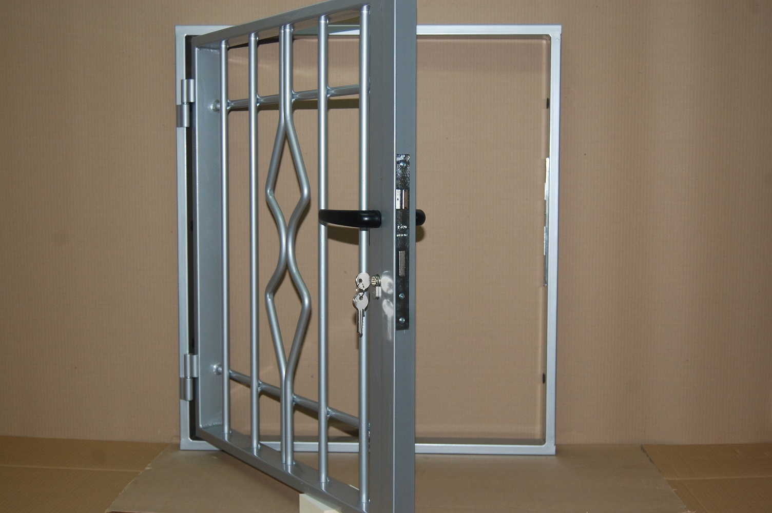 Reja practicable modelo 30 Gris Abierta