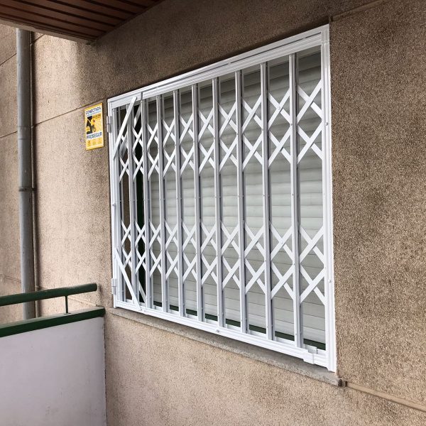 reja ballesta ventana 1 Mataró